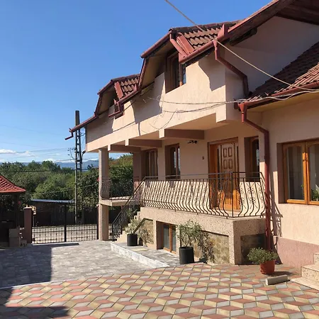 La Conac Complex Deluxe Targu-jiu B&B